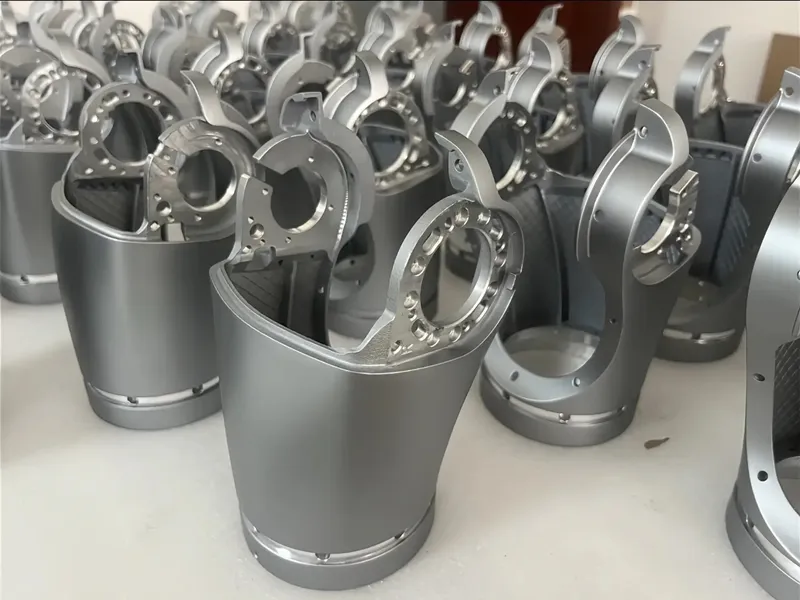 Soportes de aluminio personalizados mecanizados por CNC para cada industria