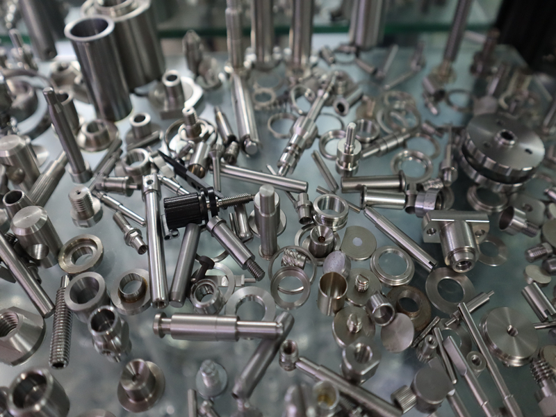 falcon_cnc_swiss_m falcon_cnc_swiss_machining_parts.jpg