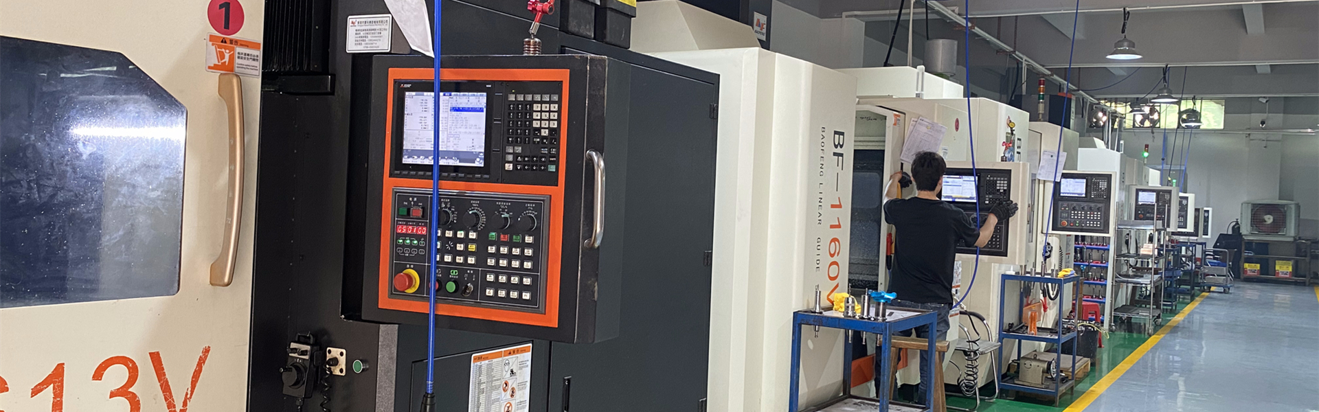 Servicios de fresado CNC personalizados para componentes metálicos de precisión Taller de máquinas de fresado CNC personalizado que produce piezas metálicas mecanizadas de precisión