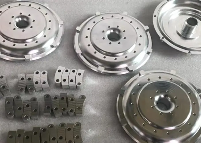 Servicios de mecanizado CNC de aluminio: Una guía completa para la fabricación de piezas de precisión
