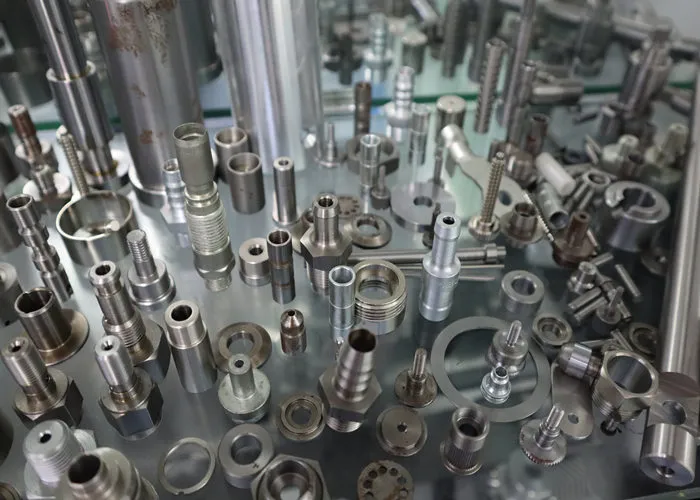 Fabricación de pernos y tuercas de precisión: Una guía para la producción de sujetadores de alta calidad