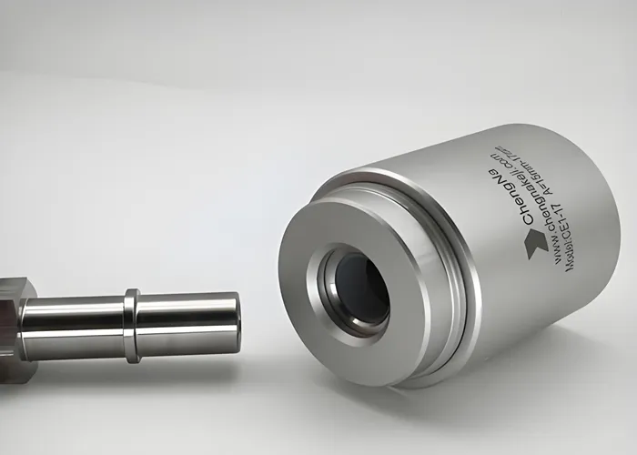 Mecanizado de precisión de conectores: Guía del ingeniero sobre tolerancias, materiales y torneado suizo