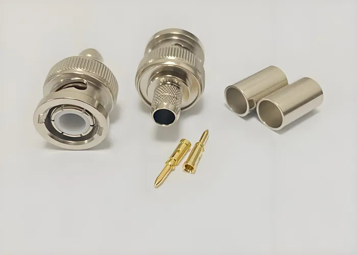 Mecanizado suizo para conectores de RF: Integridad de la señal, Rendimiento de blindaje & Precisión de alta frecuencia